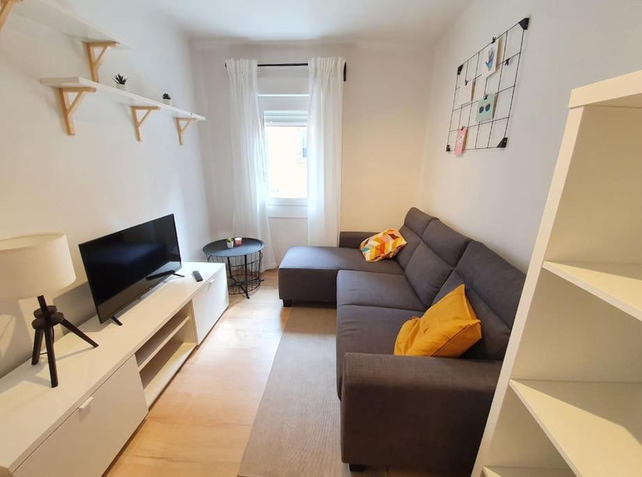 Acogedor Piso En El Centro De Sabinanigo Apartment Ngoại thất bức ảnh