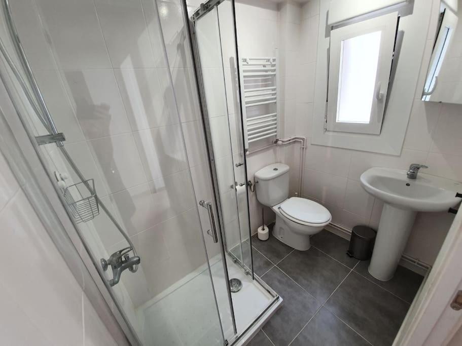 Acogedor Piso En El Centro De Sabinanigo Apartment Ngoại thất bức ảnh